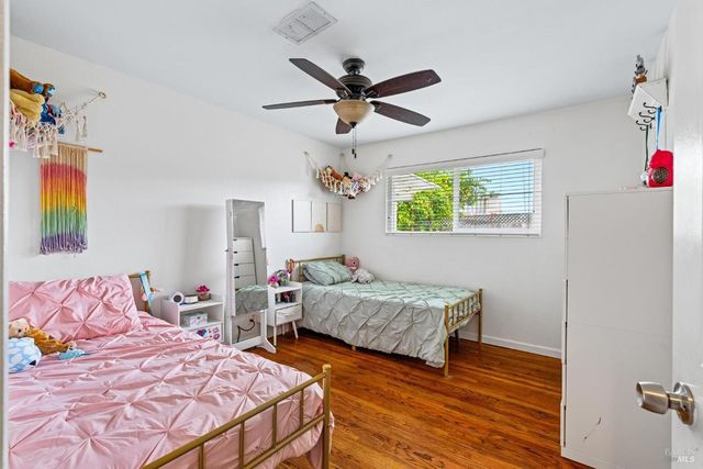 100 Anita Ct, Vacaville, CA 95688