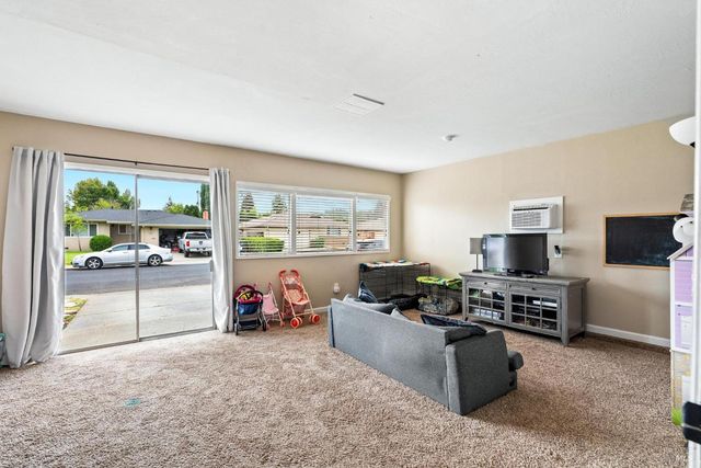 100 Anita Ct, Vacaville, CA 95688