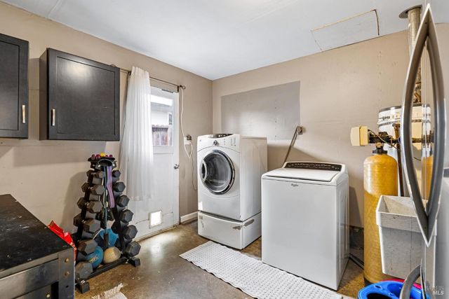 100 Anita Ct, Vacaville, CA 95688