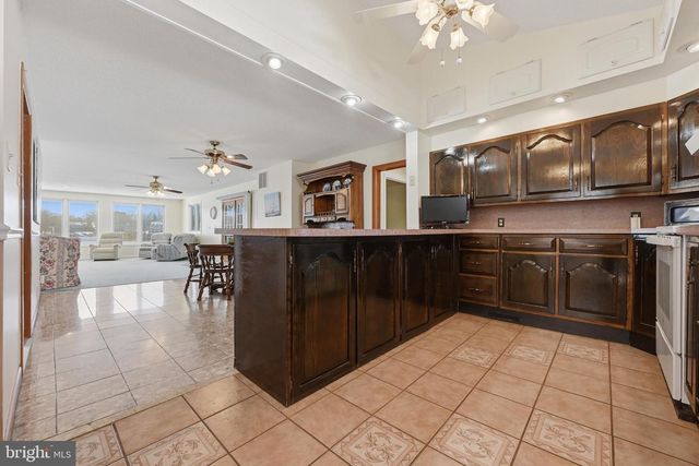 352 RIVERSIDE DR, Pasadena, MD 21122