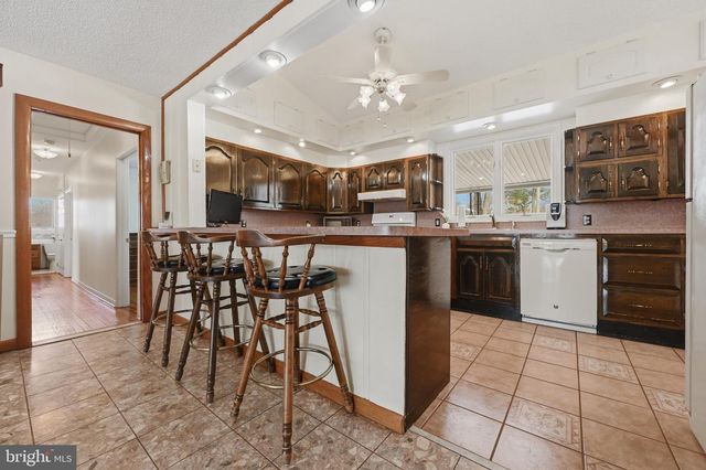 352 RIVERSIDE DR, Pasadena, MD 21122