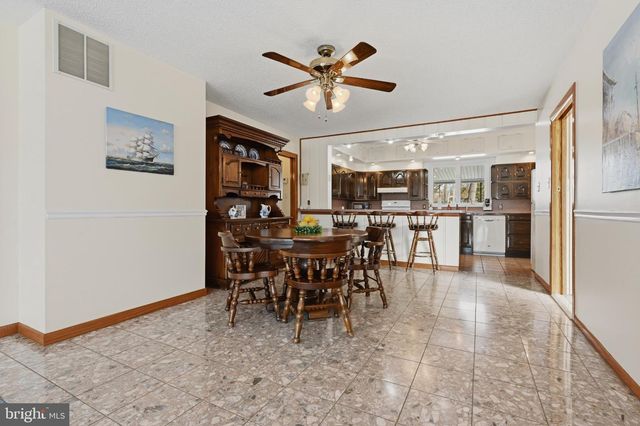 352 RIVERSIDE DR, Pasadena, MD 21122