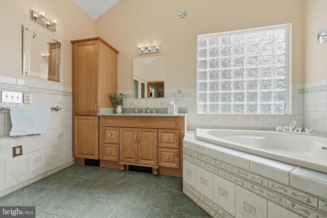 352 RIVERSIDE DR, Pasadena, MD 21122