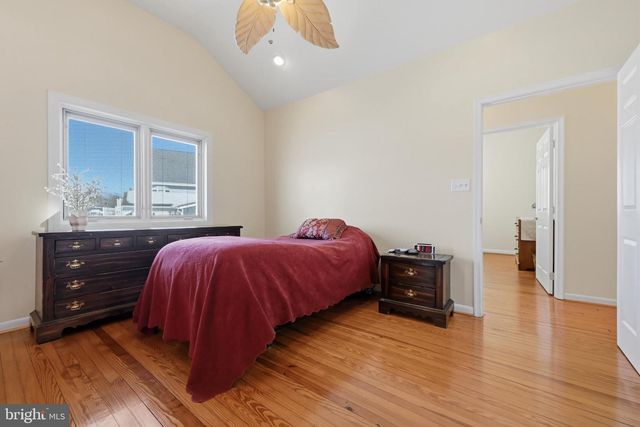 352 RIVERSIDE DR, Pasadena, MD 21122