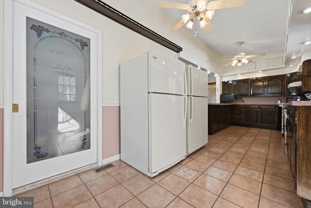 352 RIVERSIDE DR, Pasadena, MD 21122