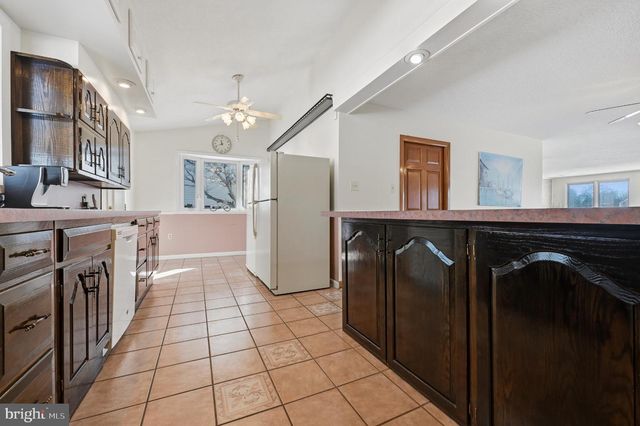 352 RIVERSIDE DR, Pasadena, MD 21122