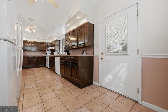 352 RIVERSIDE DR, Pasadena, MD 21122