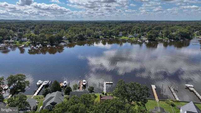 352 RIVERSIDE DR, Pasadena, MD 21122