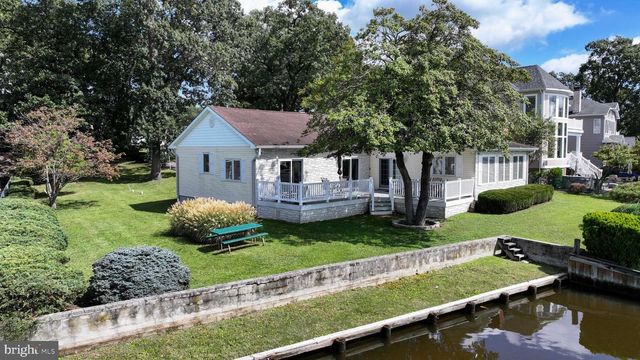 352 RIVERSIDE DR, Pasadena, MD 21122