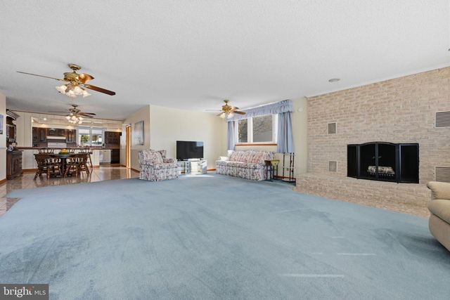 352 RIVERSIDE DR, Pasadena, MD 21122