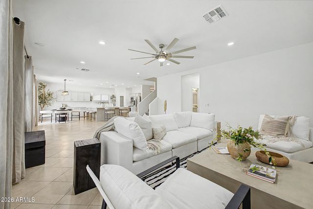3709 E BETSY Lane, Gilbert, AZ 85296