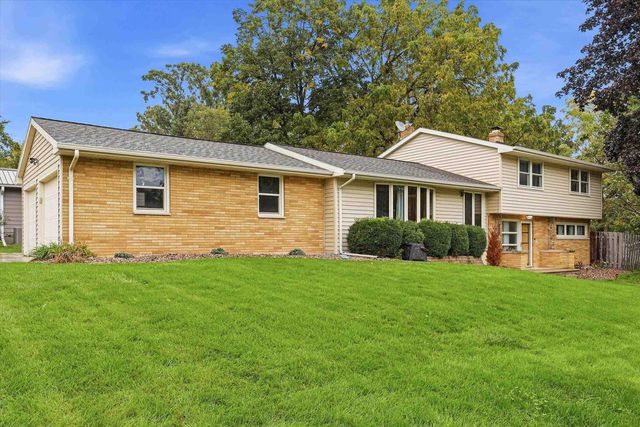 419 SIMONET STREET, Allouez, WI 54301