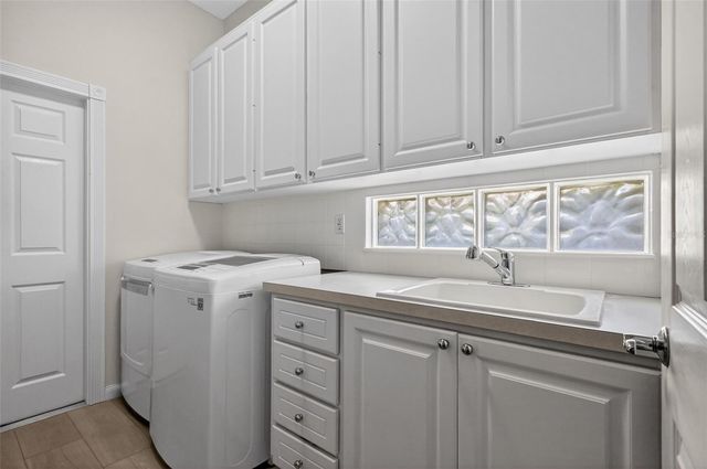 5821 FERRARA DRIVE, Sarasota, FL 34238