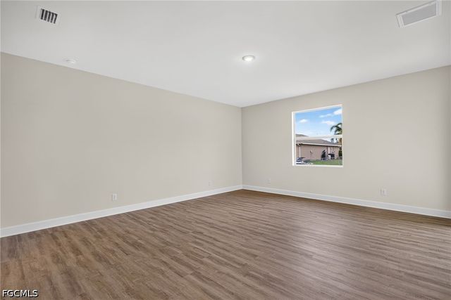 323 NW 18th ST, Cape Coral, FL 33993