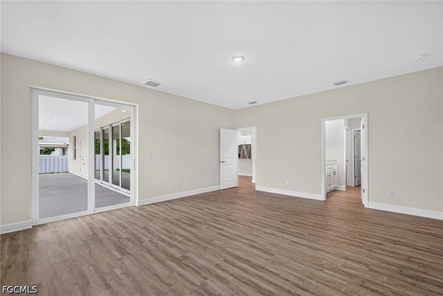 323 NW 18th ST, Cape Coral, FL 33993