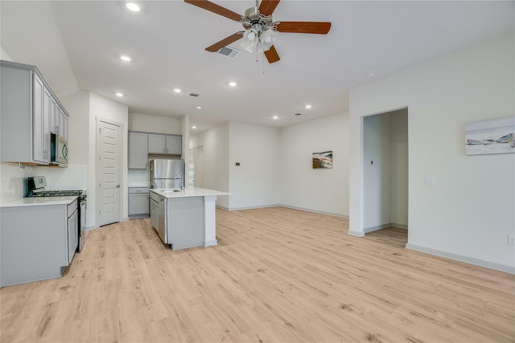 2244 Alamar WALK, Leander, TX 78641