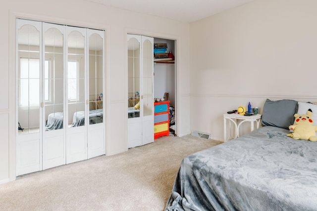 71 Deer Hills Court, North Oaks, MN 55127