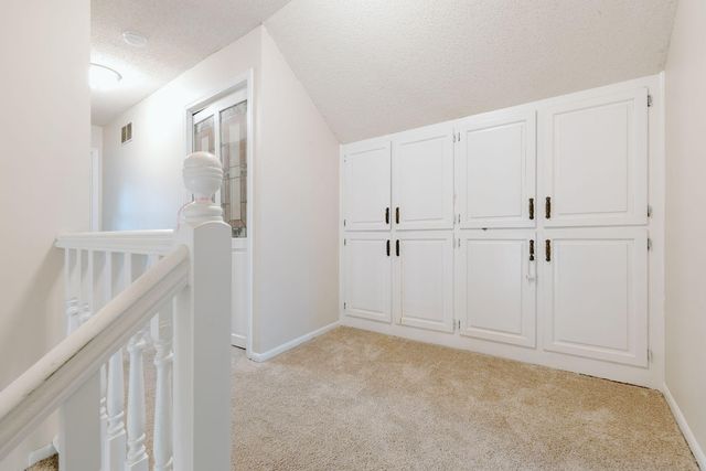 71 Deer Hills Court, North Oaks, MN 55127