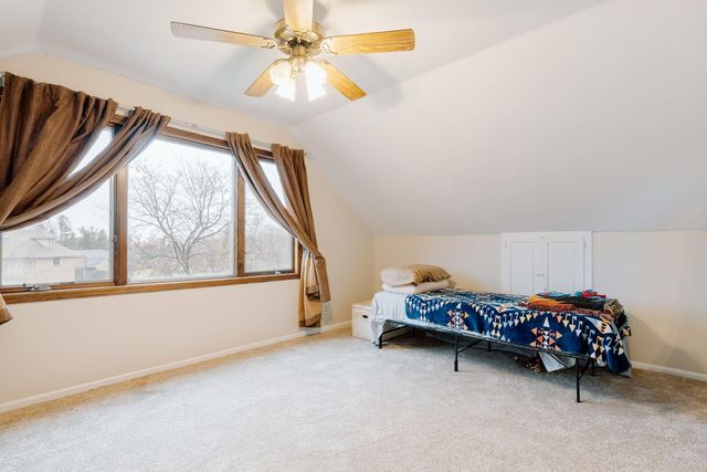 71 Deer Hills Court, North Oaks, MN 55127