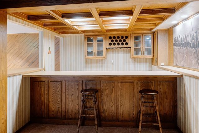 71 Deer Hills Court, North Oaks, MN 55127