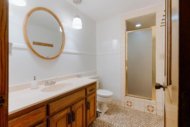 71 Deer Hills Court, North Oaks, MN 55127