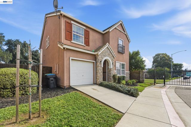 1405 Cat Tail Dr, Stockton, CA 95204