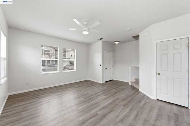 1405 Cat Tail Dr, Stockton, CA 95204