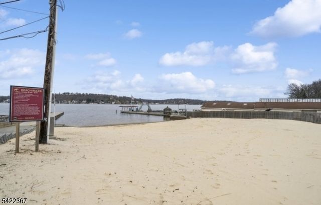 3 Prospect St 2D, Mount Arlington Boro, NJ 07856