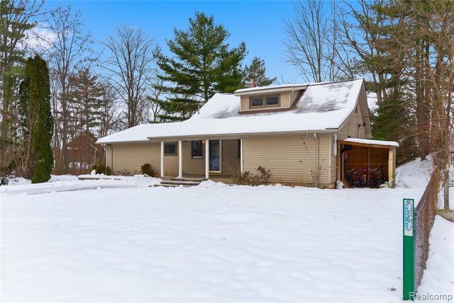 6290 Briggs Lake Drive, Brighton, MI 48116