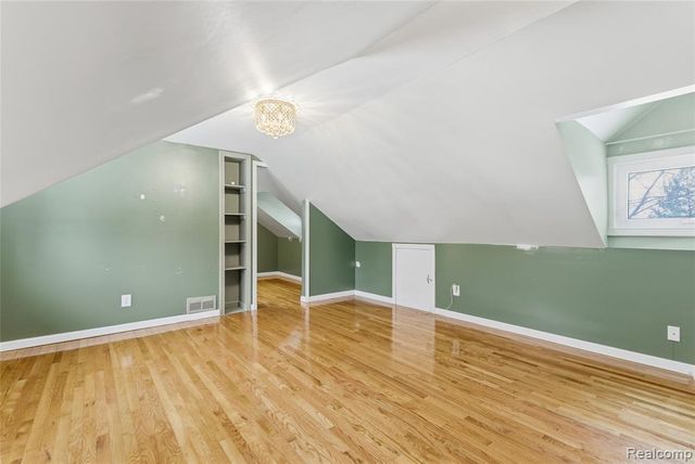 6290 Briggs Lake Drive, Brighton, MI 48116