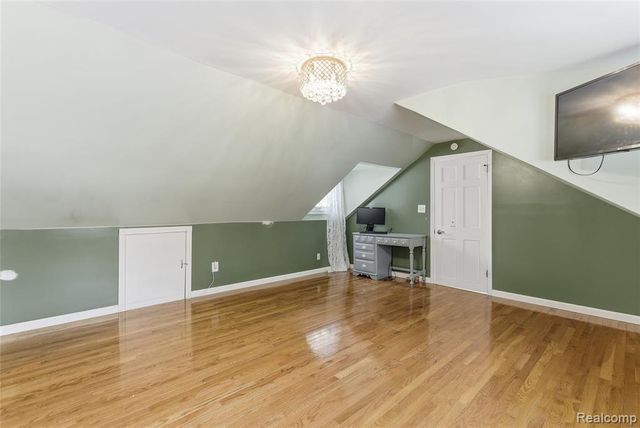 6290 Briggs Lake Drive, Brighton, MI 48116