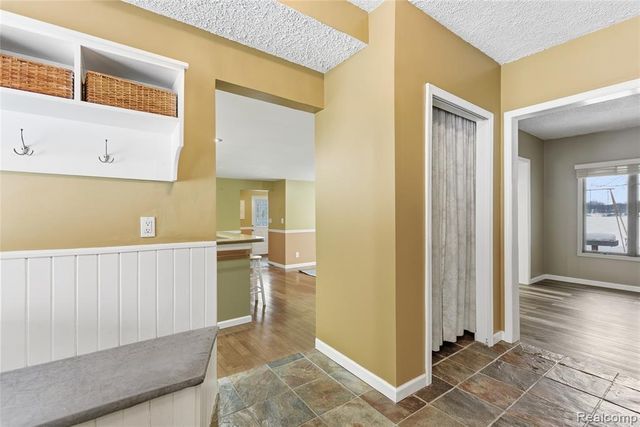 6290 Briggs Lake Drive, Brighton, MI 48116