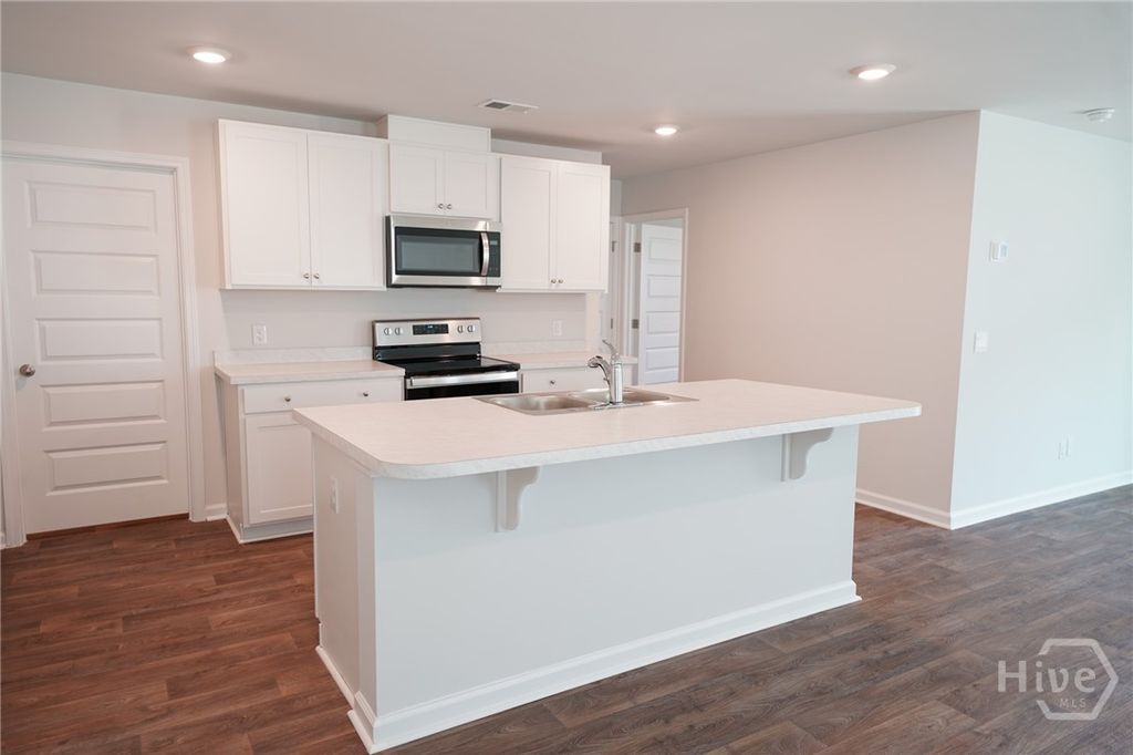 Image 5 of property listing at 123 Painted Lady Loop, Savannah, GA 31419