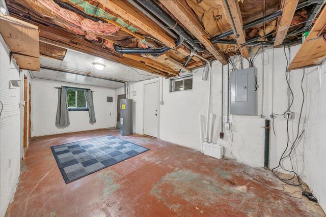 3439 Meadowlark RD, Roanoke, VA 24018