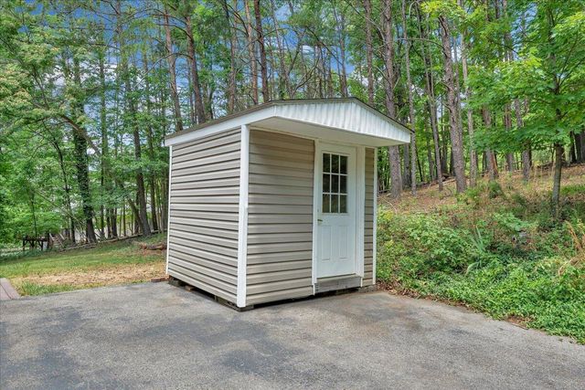 3439 Meadowlark RD, Roanoke, VA 24018