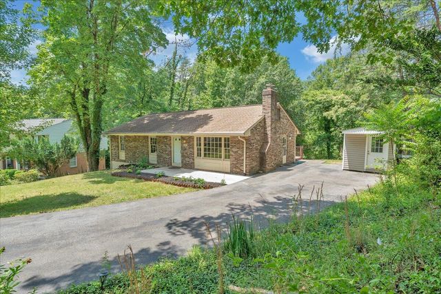 3439 Meadowlark RD, Roanoke, VA 24018