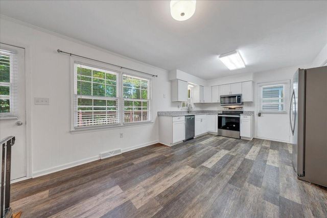 3439 Meadowlark RD, Roanoke, VA 24018