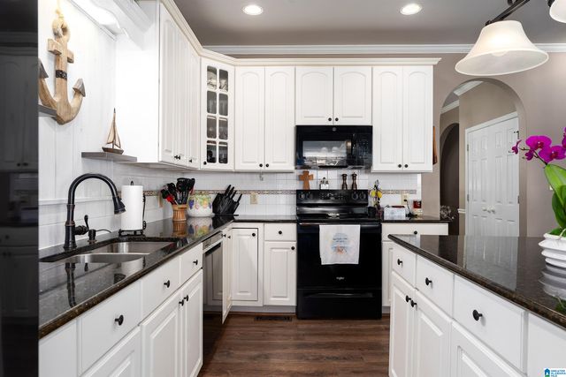 378 LAKEVIEW CIRCLE, Alpine, AL 35014