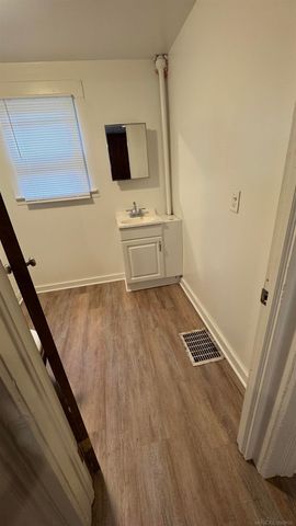 59 E Burdick Street, Oxford, MI 48371