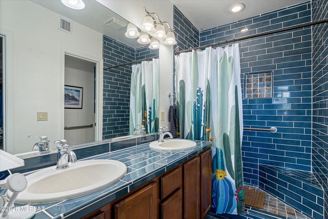 49 S Crown Plaza, Vail, AZ 85641