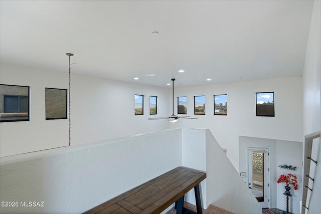 49 S Crown Plaza, Vail, AZ 85641
