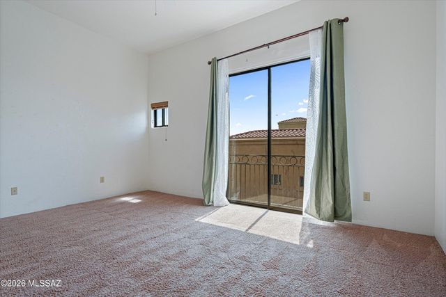 49 S Crown Plaza, Vail, AZ 85641