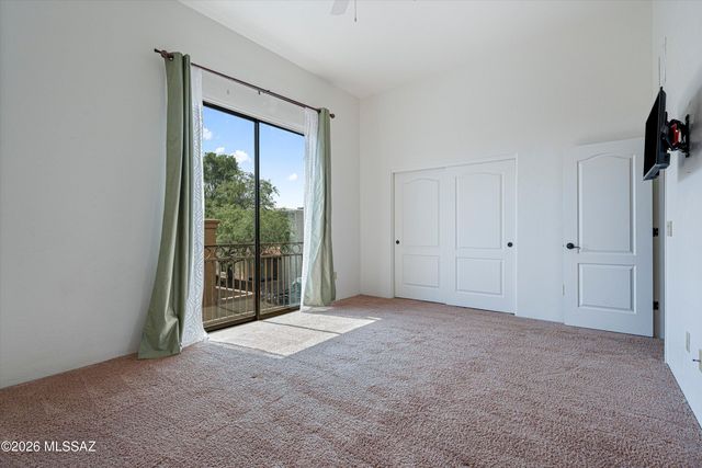 49 S Crown Plaza, Vail, AZ 85641