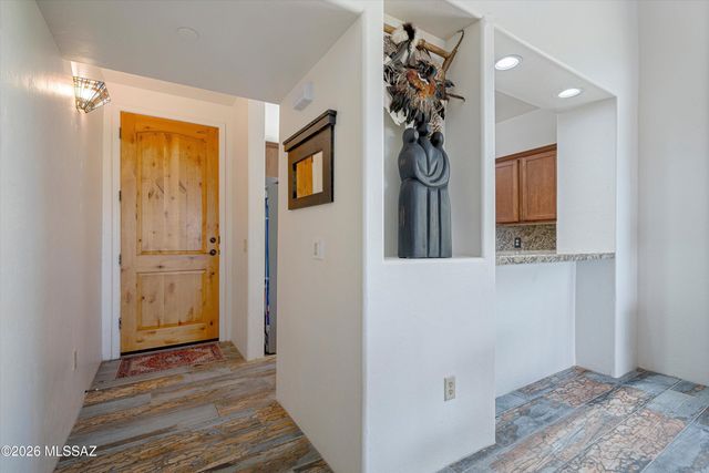 49 S Crown Plaza, Vail, AZ 85641