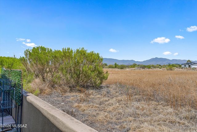 49 S Crown Plaza, Vail, AZ 85641
