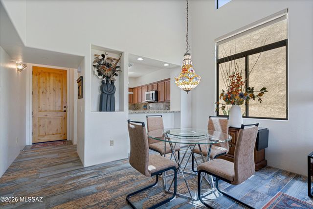 49 S Crown Plaza, Vail, AZ 85641