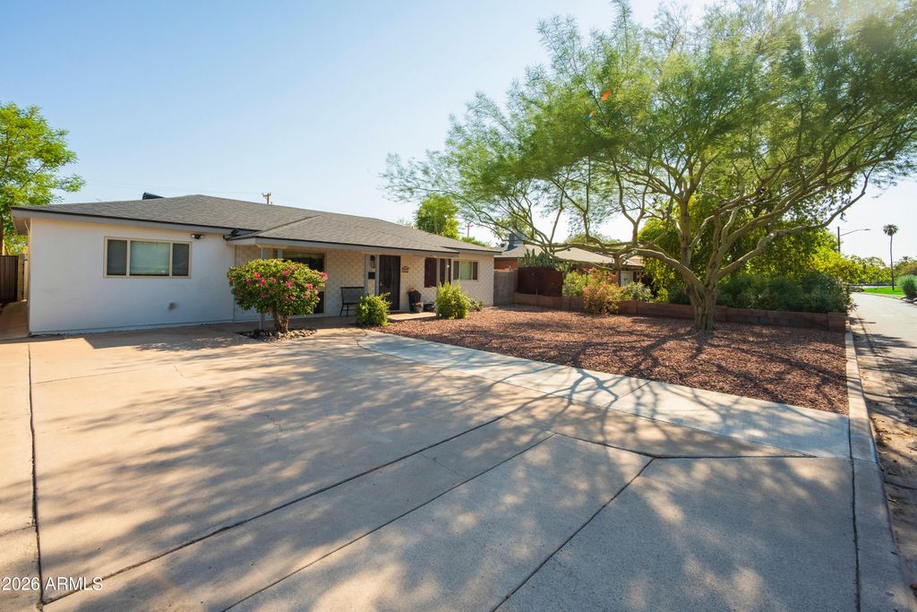 2935 E FLOWER Street, Phoenix, AZ 85016 — photo 2