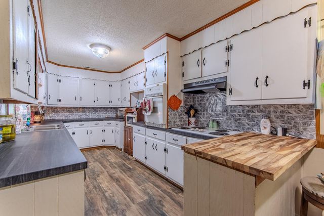 5011 SUNNY ACRES DR, Waynesboro, TN 38485