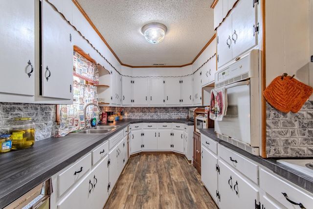 5011 SUNNY ACRES DR, Waynesboro, TN 38485