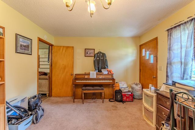 5011 SUNNY ACRES DR, Waynesboro, TN 38485